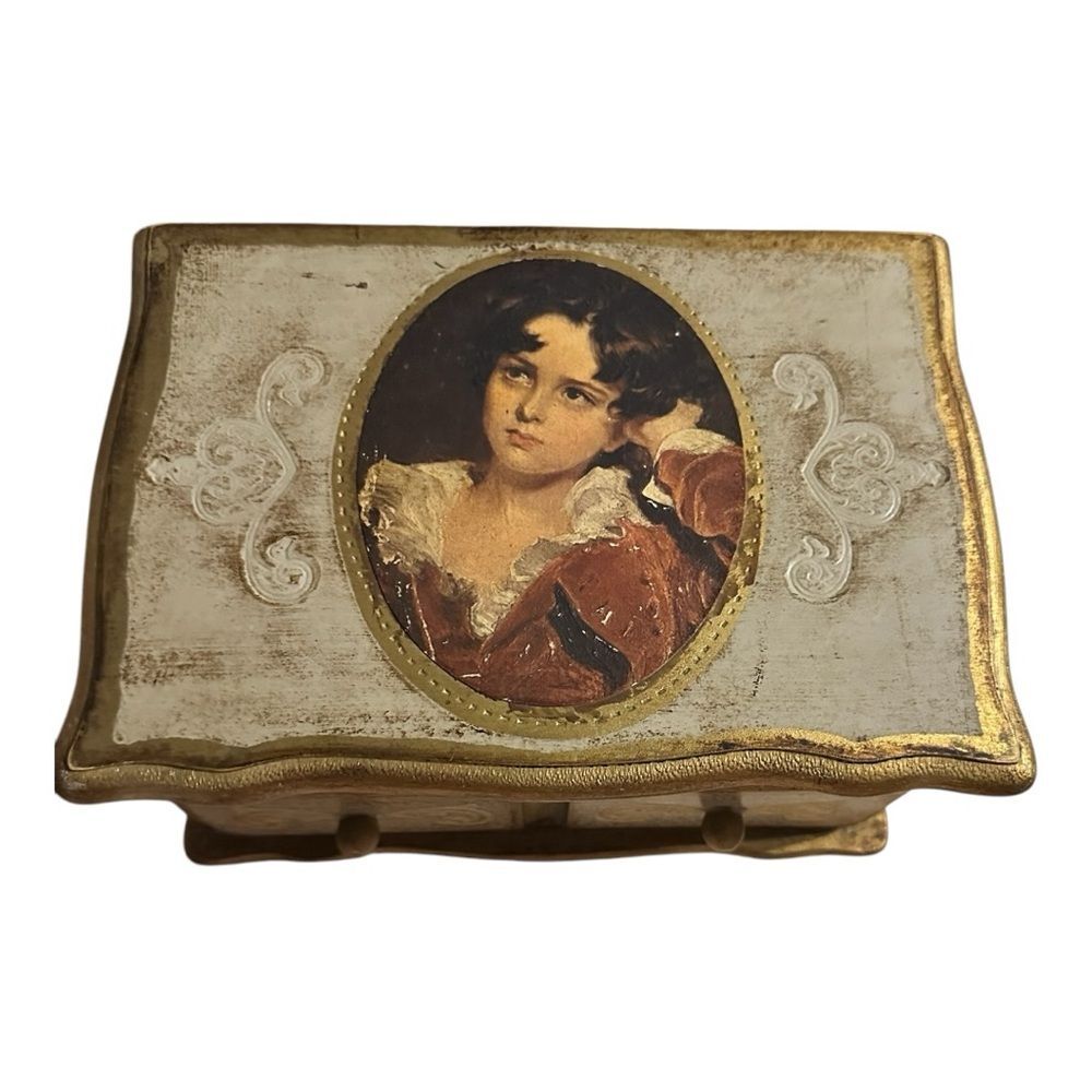 Vintage Italian style Florentine with jewelry music box Japan. Lala theme. 70’s